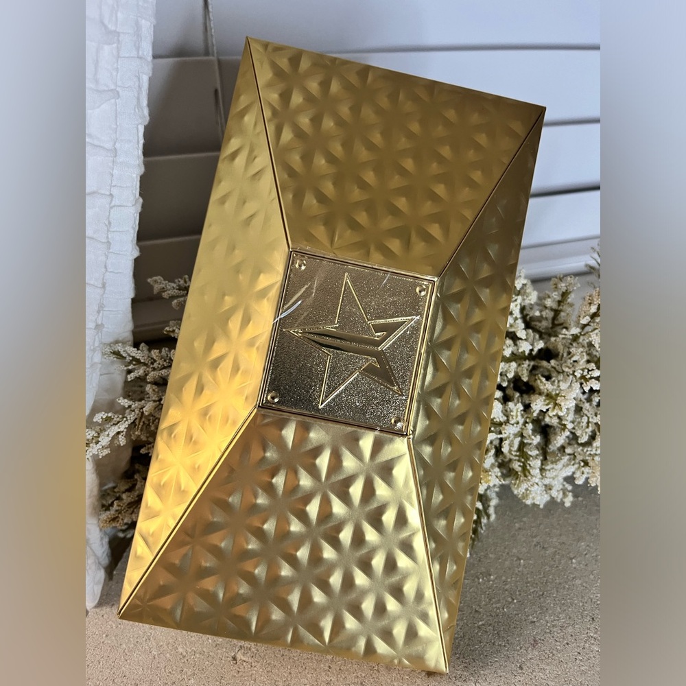 NIB - Jeffree Star - Gold Blooded Eyeshadow Palett -10 Year Anniversary - Picture 2 of 6